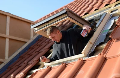 Pose de fenêtres de toit Velux à l'Échelle-Saint-Aurin